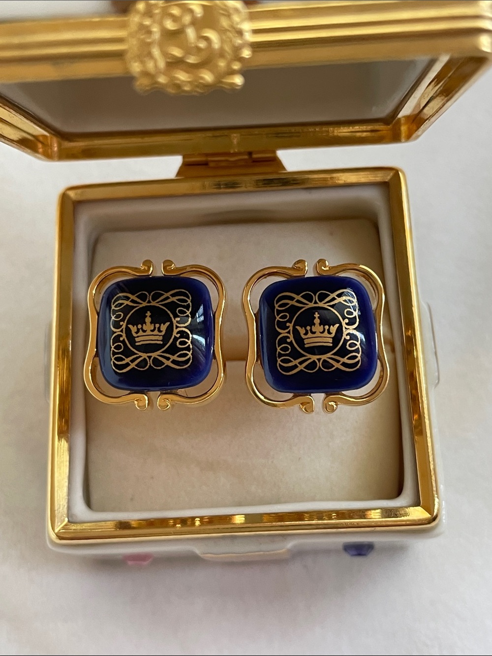Vintage Swank Royal Copenhagen porcelain enamel cufflinks Gold-Tone Crown Motif